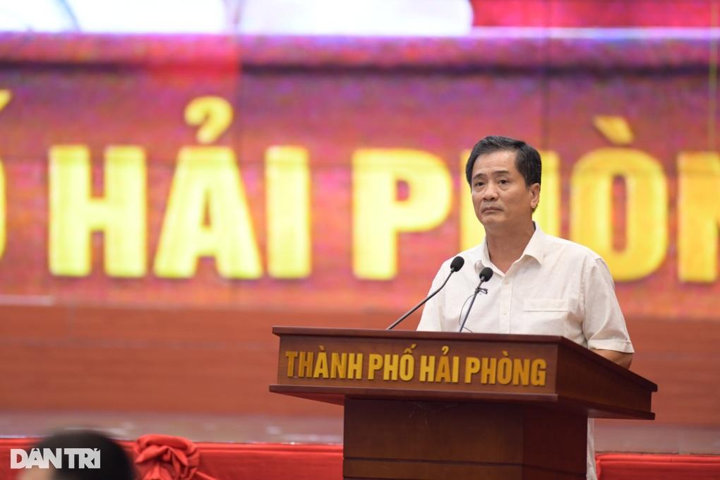 Ông Nguyễn Văn Đính - Chủ tịch Hội Môi giới bất động sản Việt Nam phát biểu tại hội thảo (Ảnh: Hà Phong)